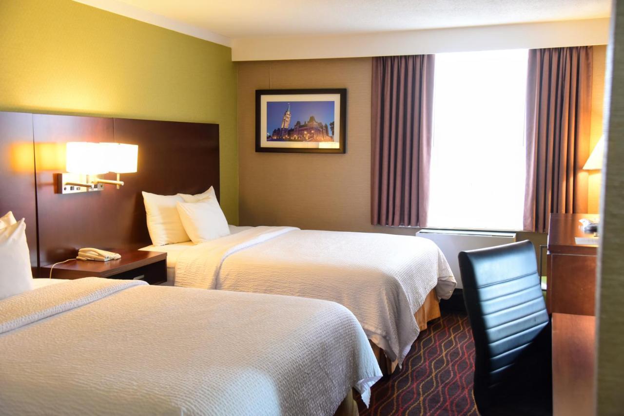 Days Inn By Wyndham Ottawa West מראה חיצוני תמונה