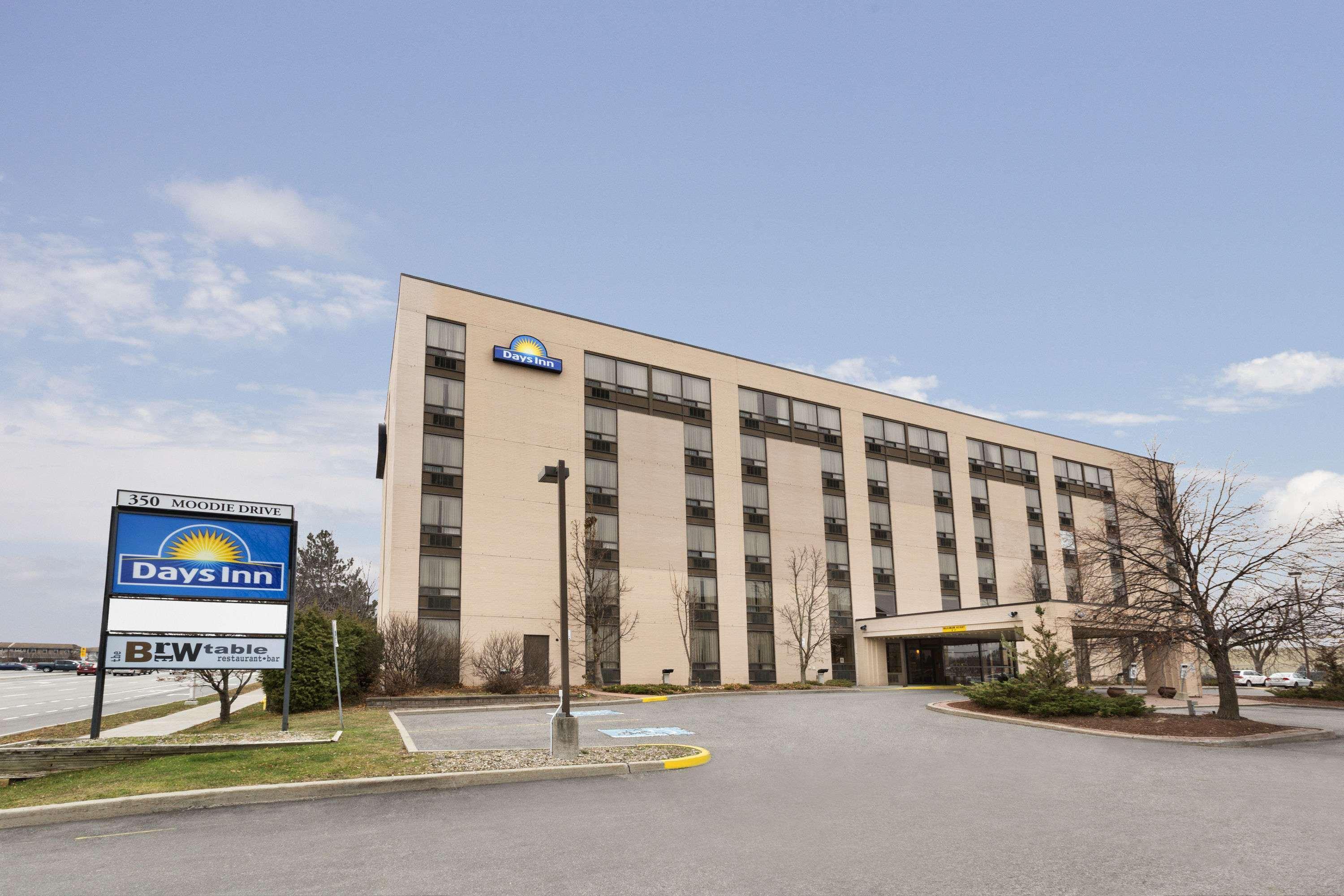 Days Inn By Wyndham Ottawa West מראה חיצוני תמונה