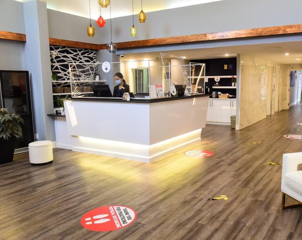 Days Inn By Wyndham Ottawa West מראה חיצוני תמונה